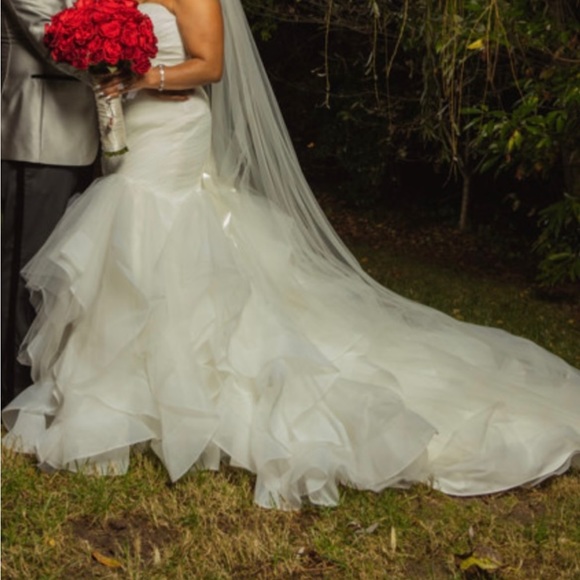 Wedding Dress for Sale. - Picture 3 of 8